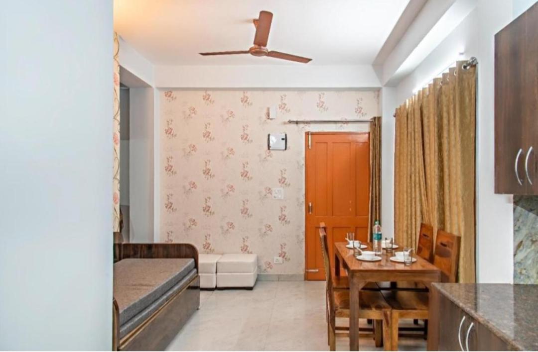 Mountain Mist Inn I Serviced Apt I Open Air Lawn & Rooftop I Bonfire I By Exotic Stays Kasauli Kültér fotó